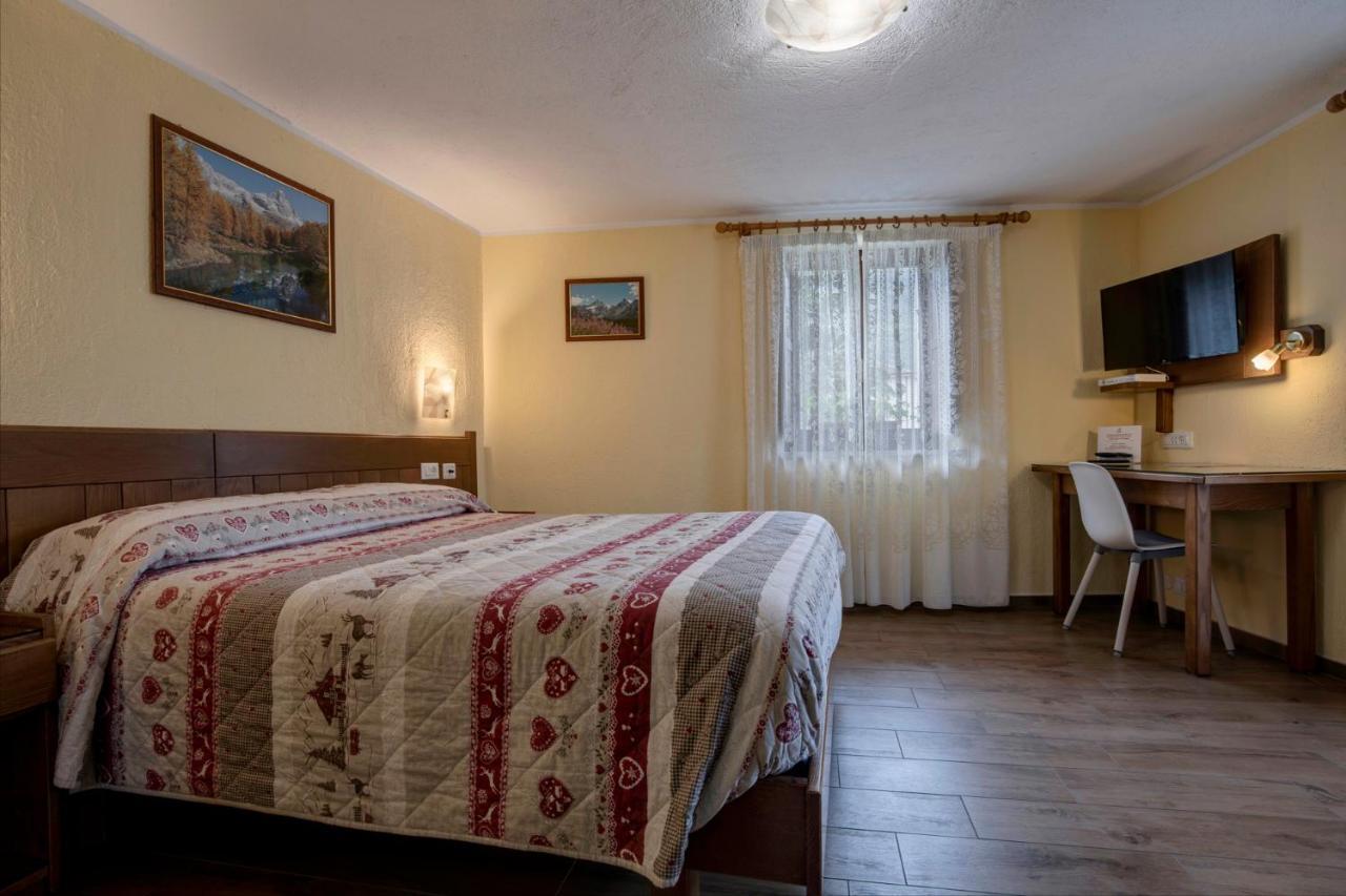 Hotel Cecchin Aosta Exterior foto
