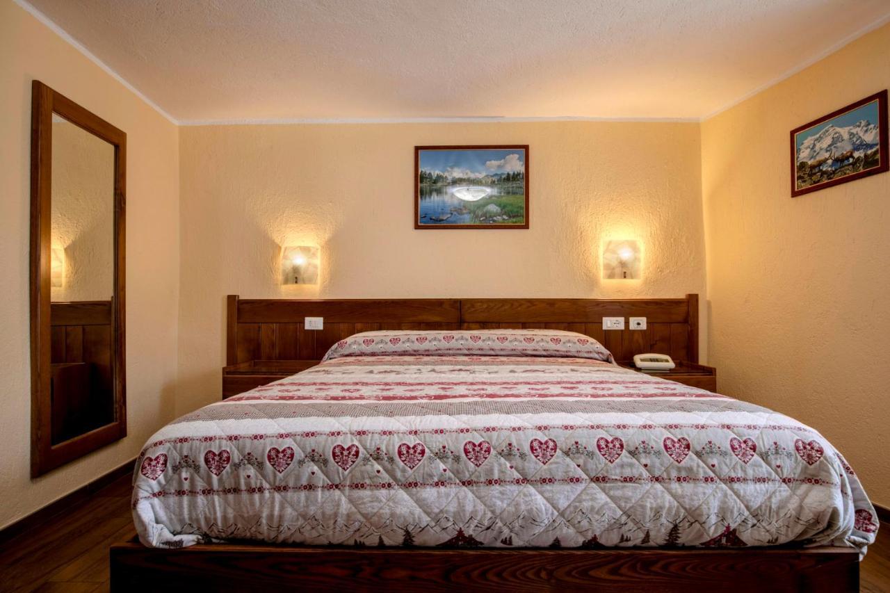 Hotel Cecchin Aosta Exterior foto