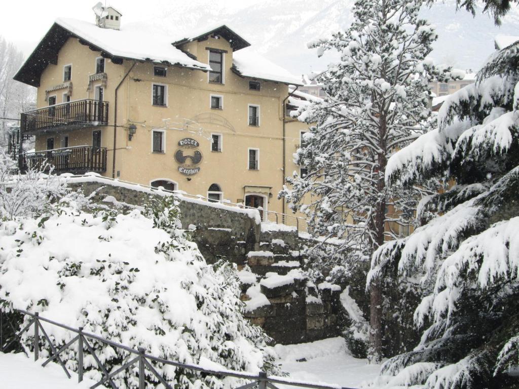 Hotel Cecchin Aosta Exterior foto